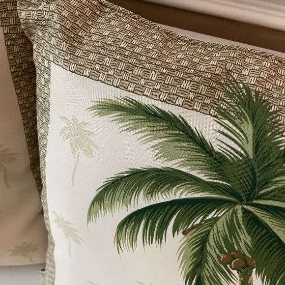 Palm tree patio pillows - Picture 5 of 6